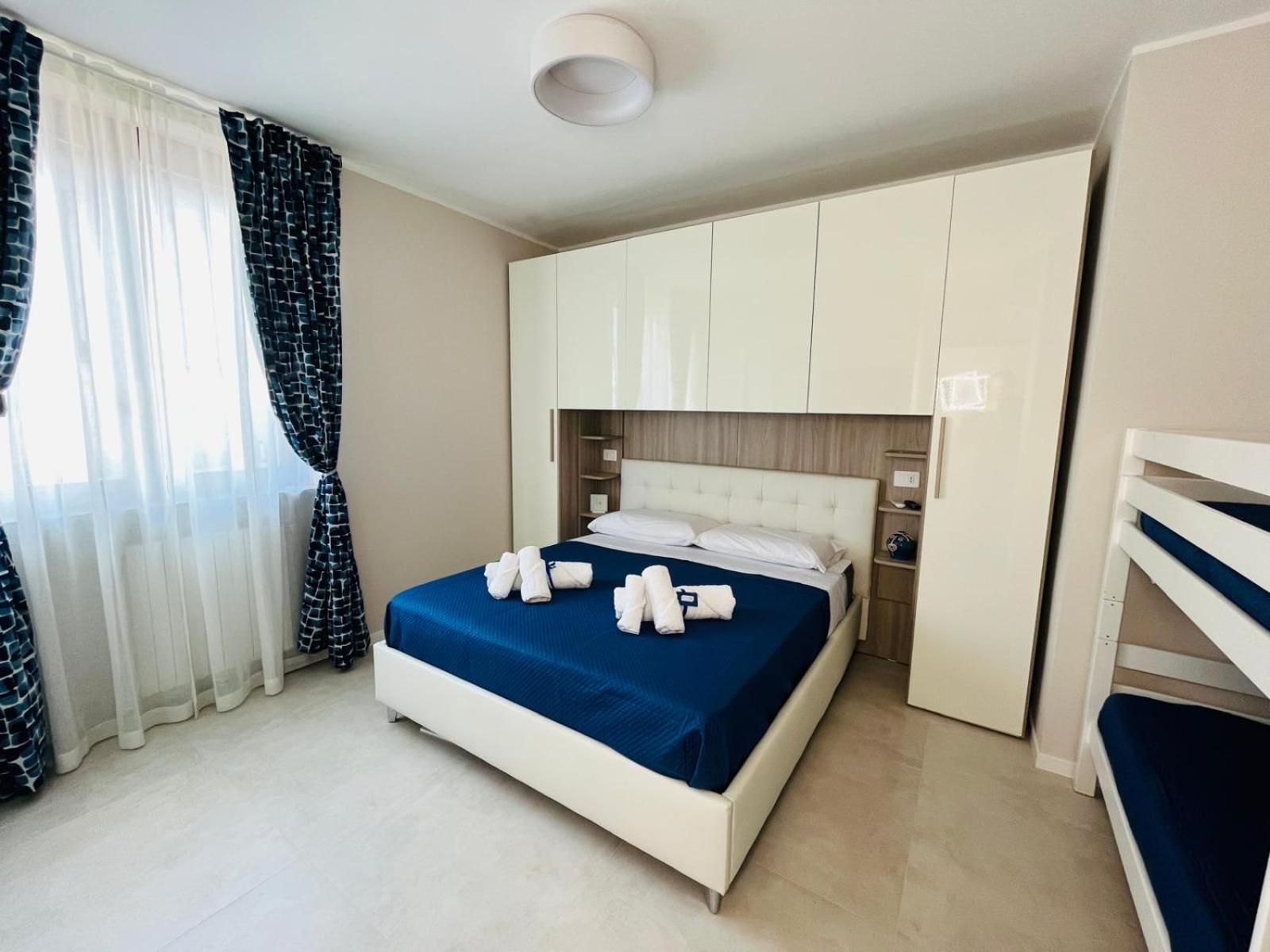 Quadruple Room with Private Bathroom