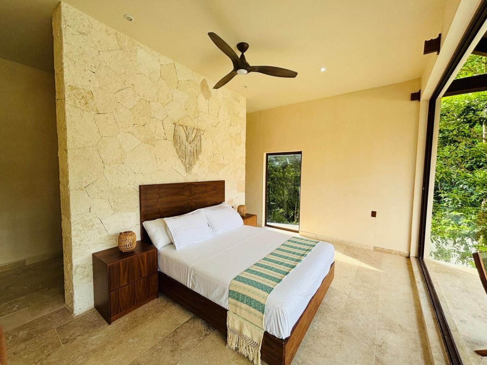 Queen Suite with Pool View