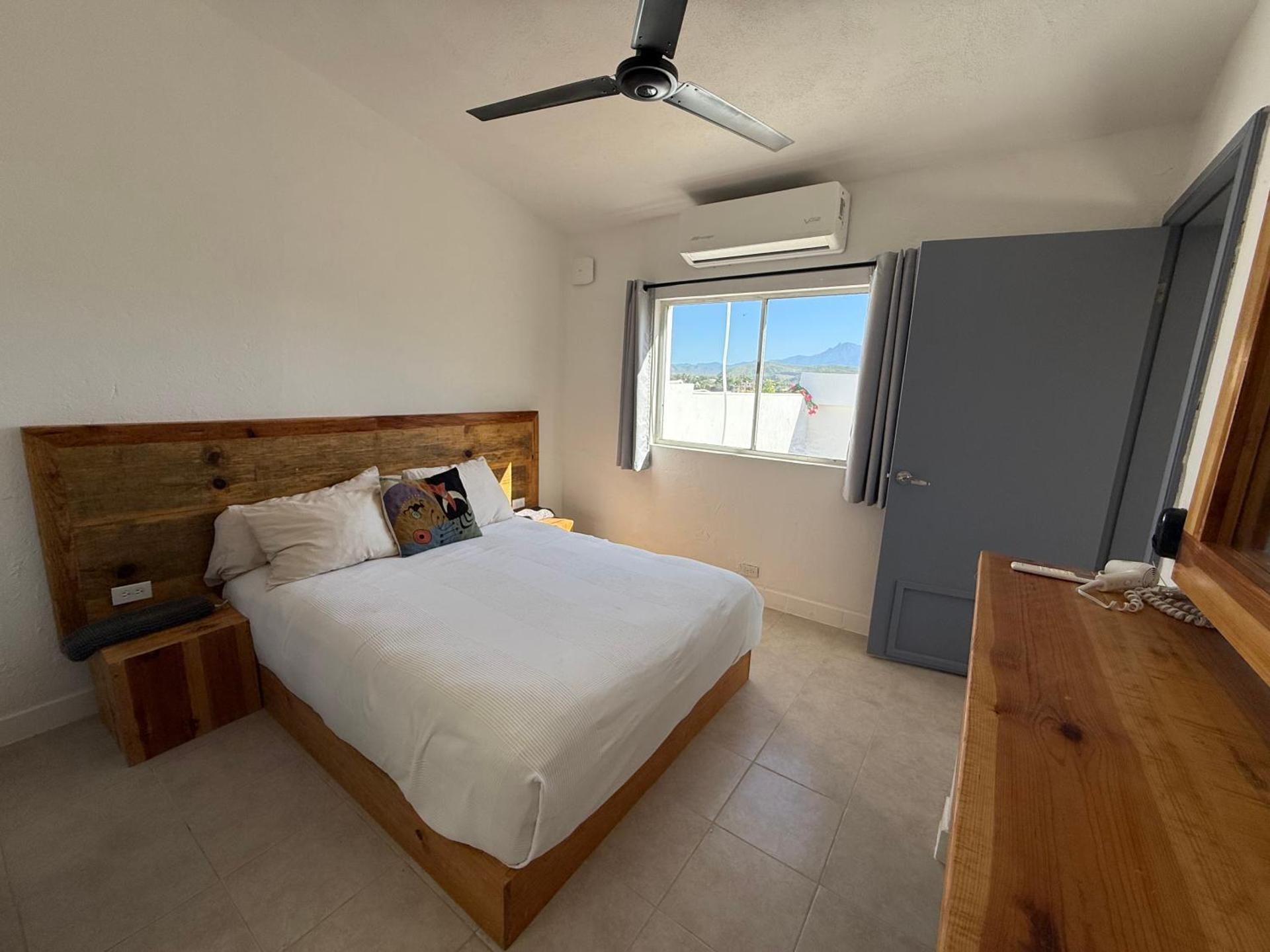 Studio Apartment with One Double Bed
