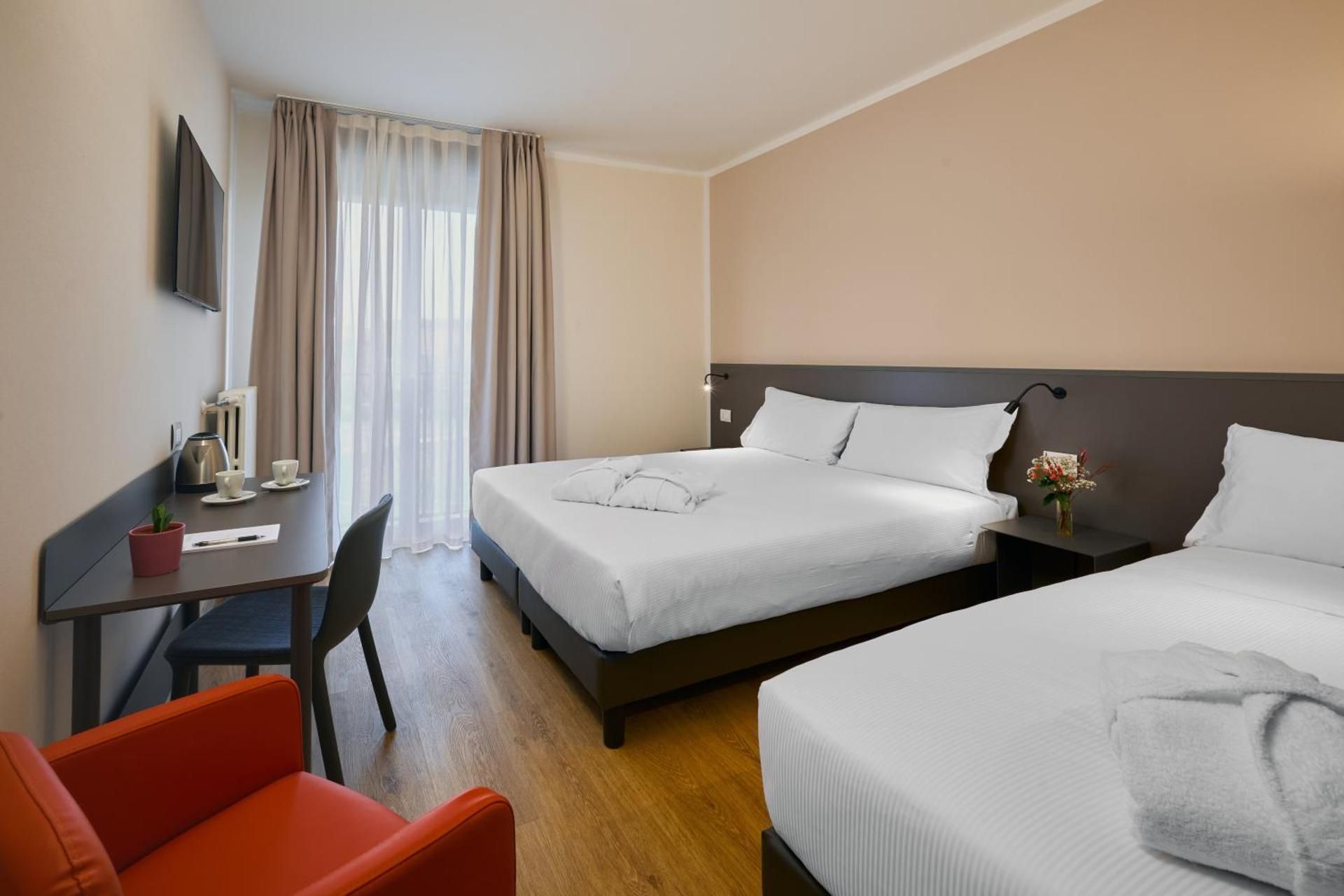 Deluxe Triple Room