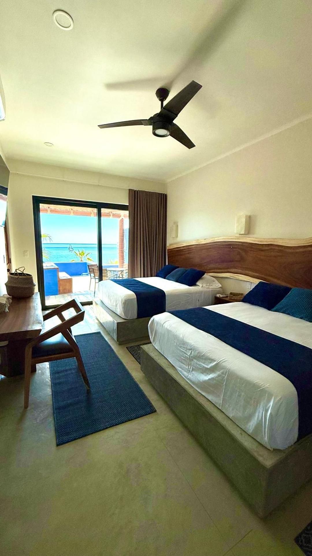 Standard Twin Room with Sea View