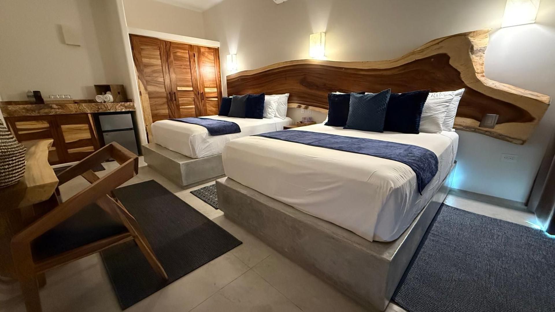 Standard Twin Room with Sea View
