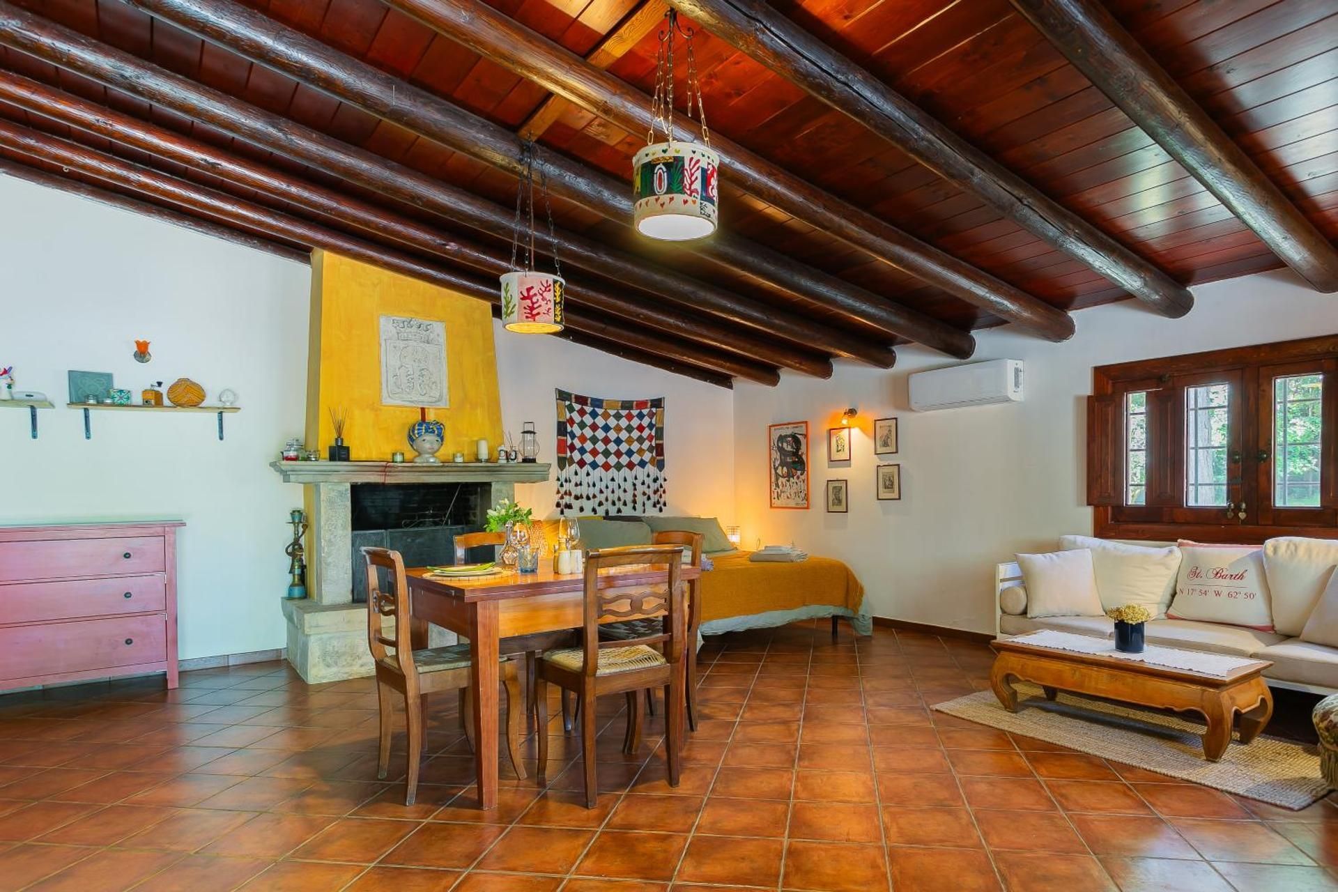 Aspromonte Yellow House