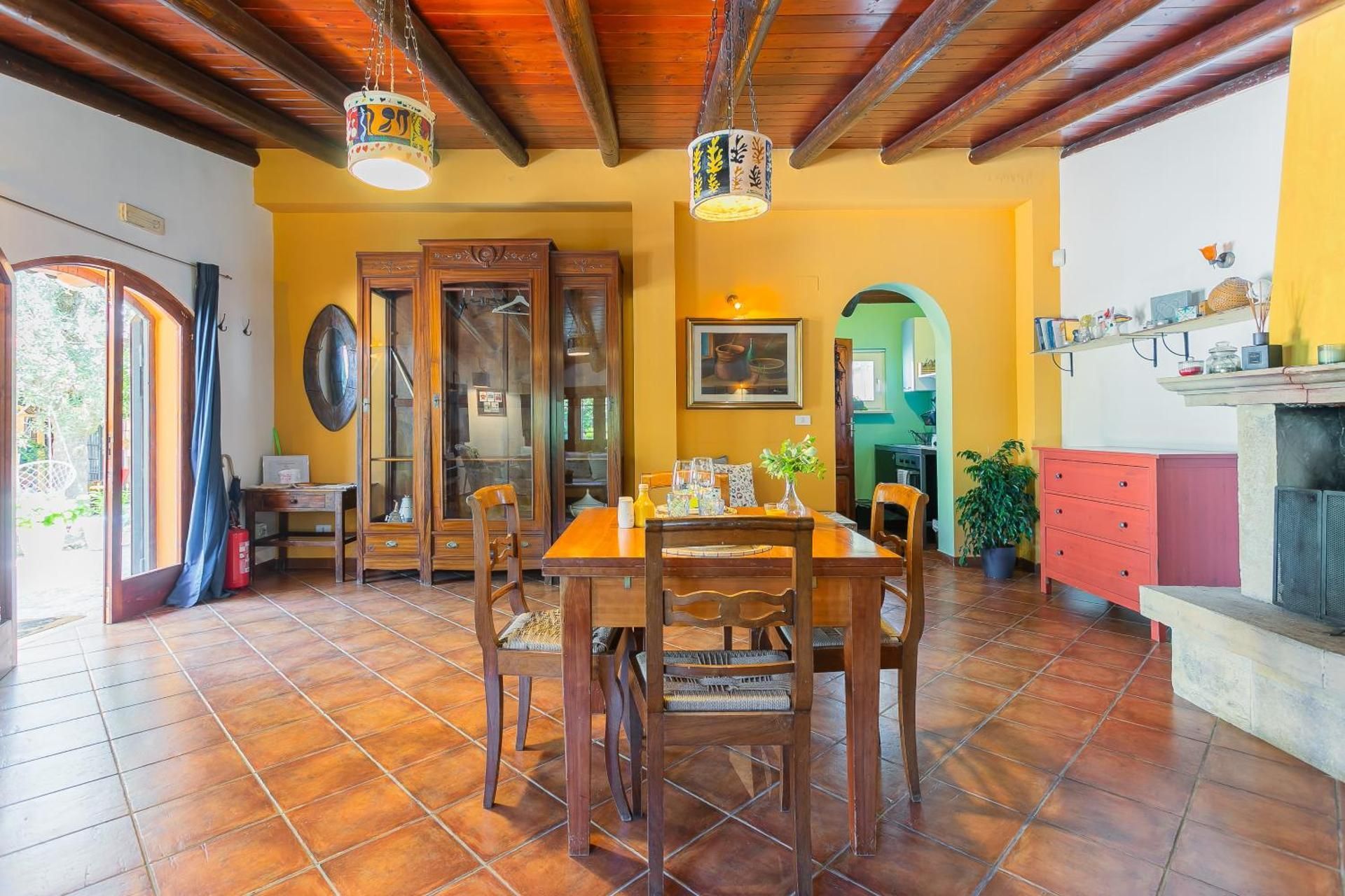 Aspromonte Yellow House