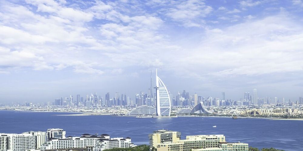 LUX Iconic Views at Palm Tower Suite 4