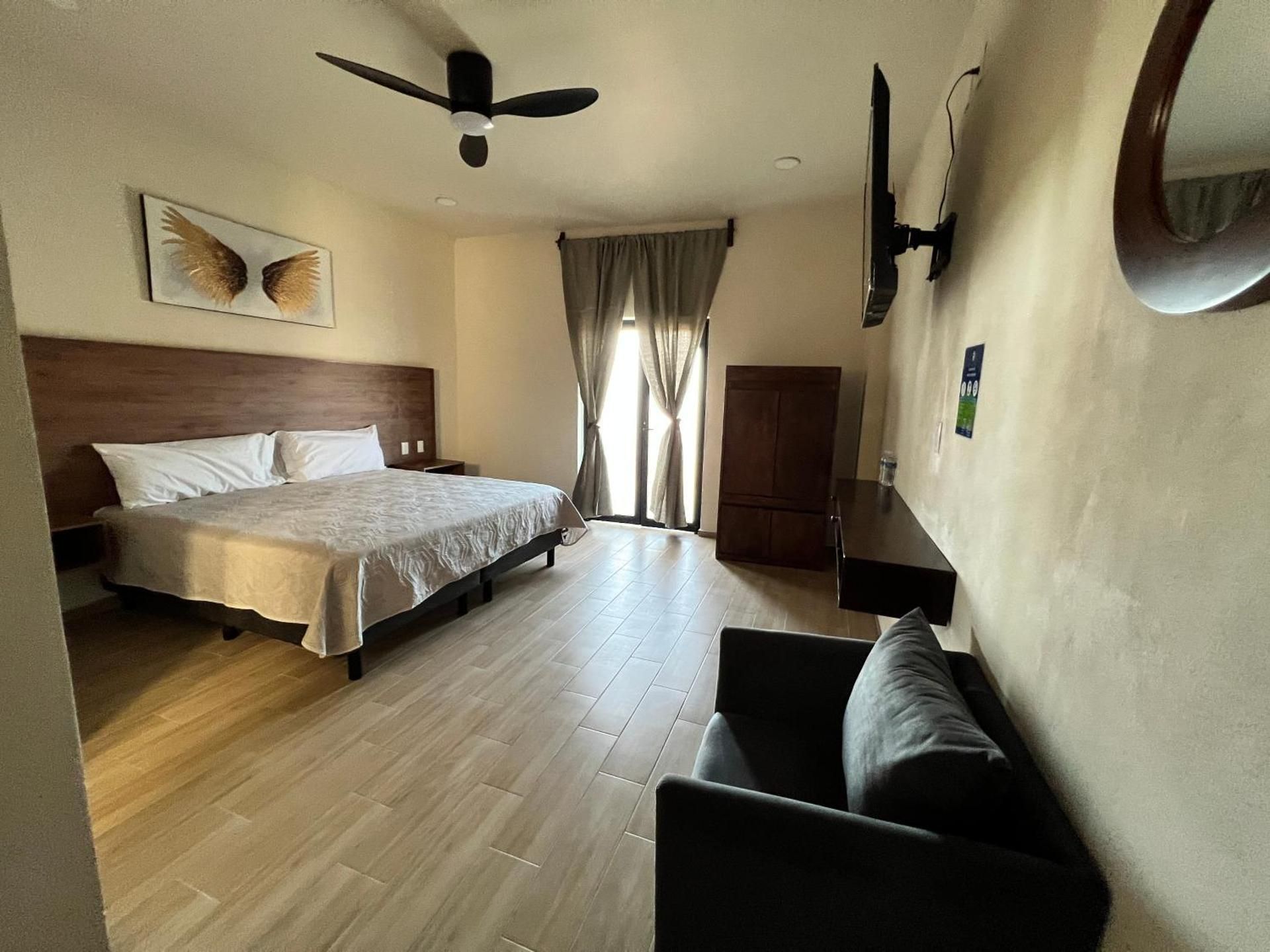 Superior King Room