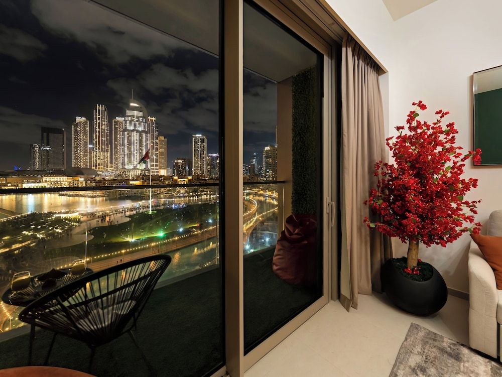 Delujo Stays - Grande Signature Residence