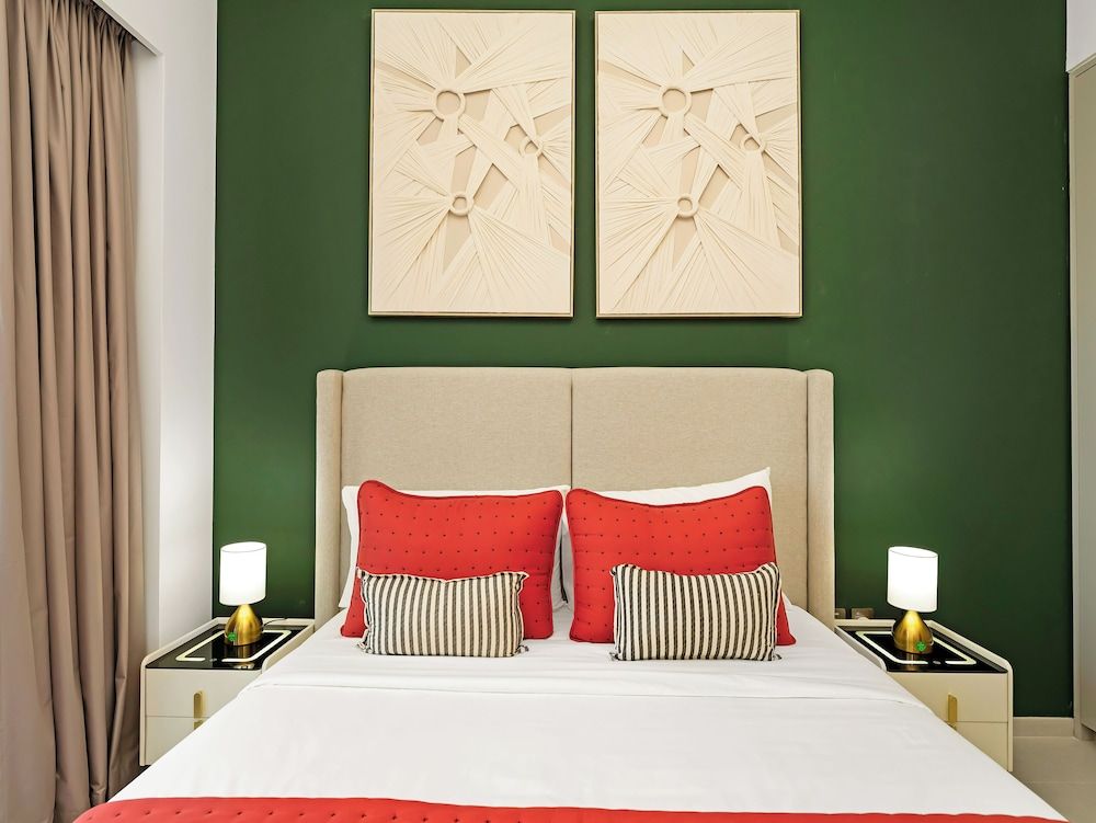 Delujo Stays - Grande Signature Residence