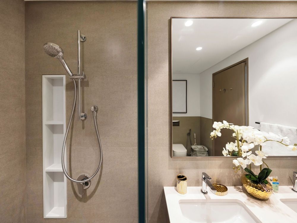 Delujo Stays - Grande Signature Residence