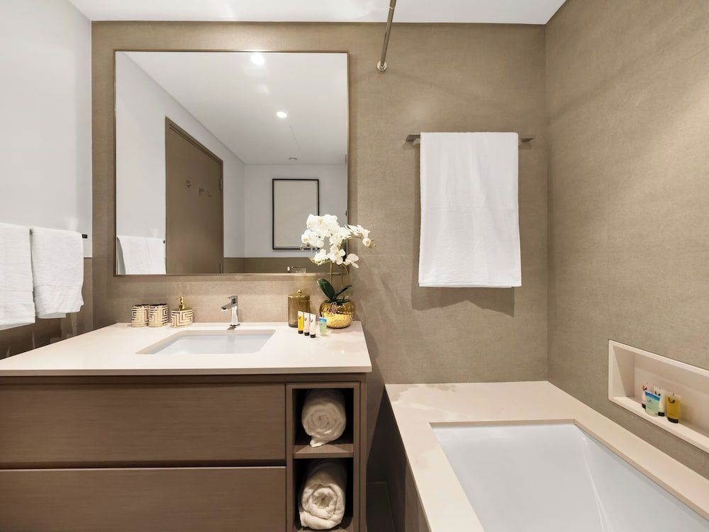 Delujo Stays - Grande Signature Residence