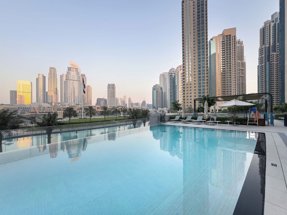 Delujo Stays - Grande Signature Residence