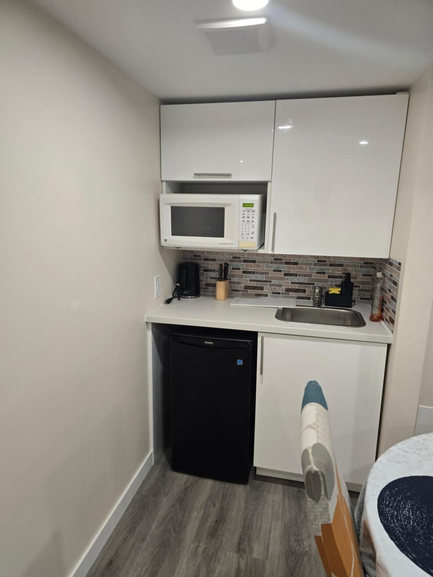 Stormwater Haven Queen Room 2