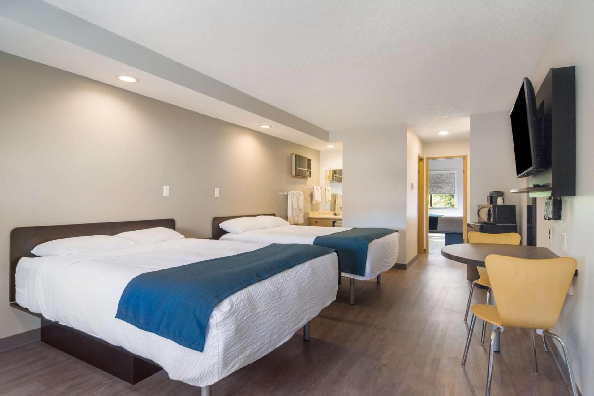 Deluxe Queen Room with Two Queen Beds