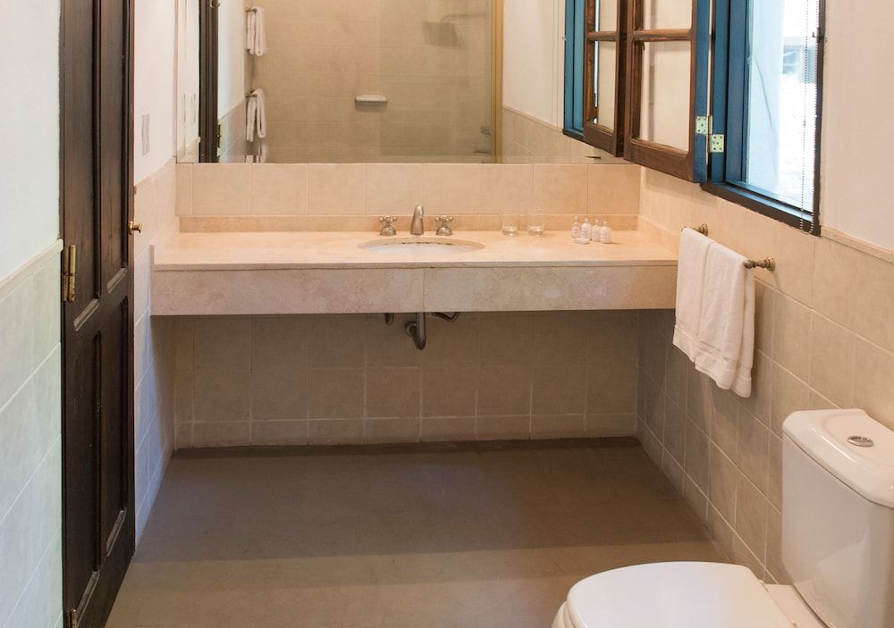 Postales by DOT Boutique Double Room, 1 King Bed 5