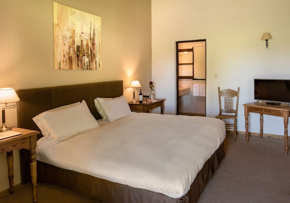 Postales by DOT Boutique Double Room, 1 King Bed