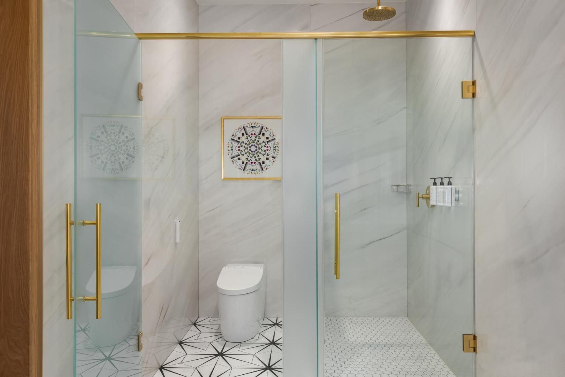 Rock Royalty Suite King