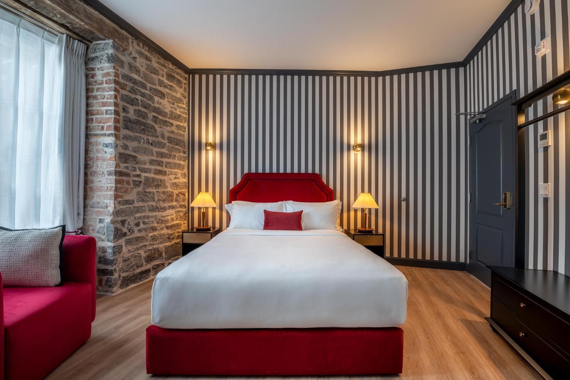 Hotel Acadia Standard Queen Room 2