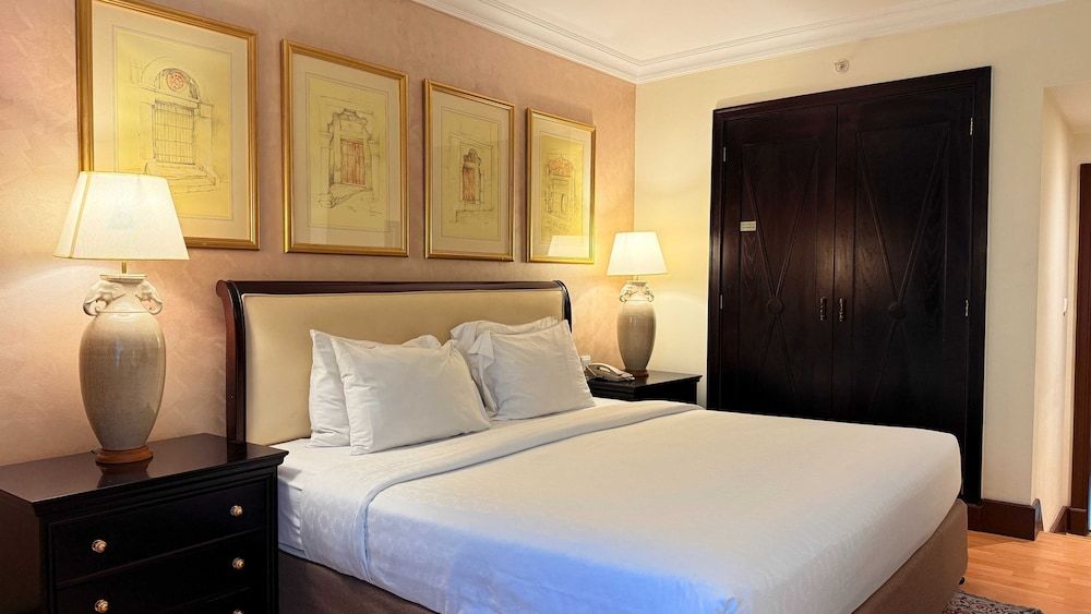 Executive Suite