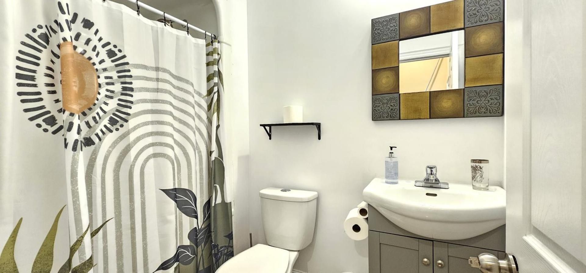 Perfect Location! Quiet-Spacious-2 Bed-2 Bath
