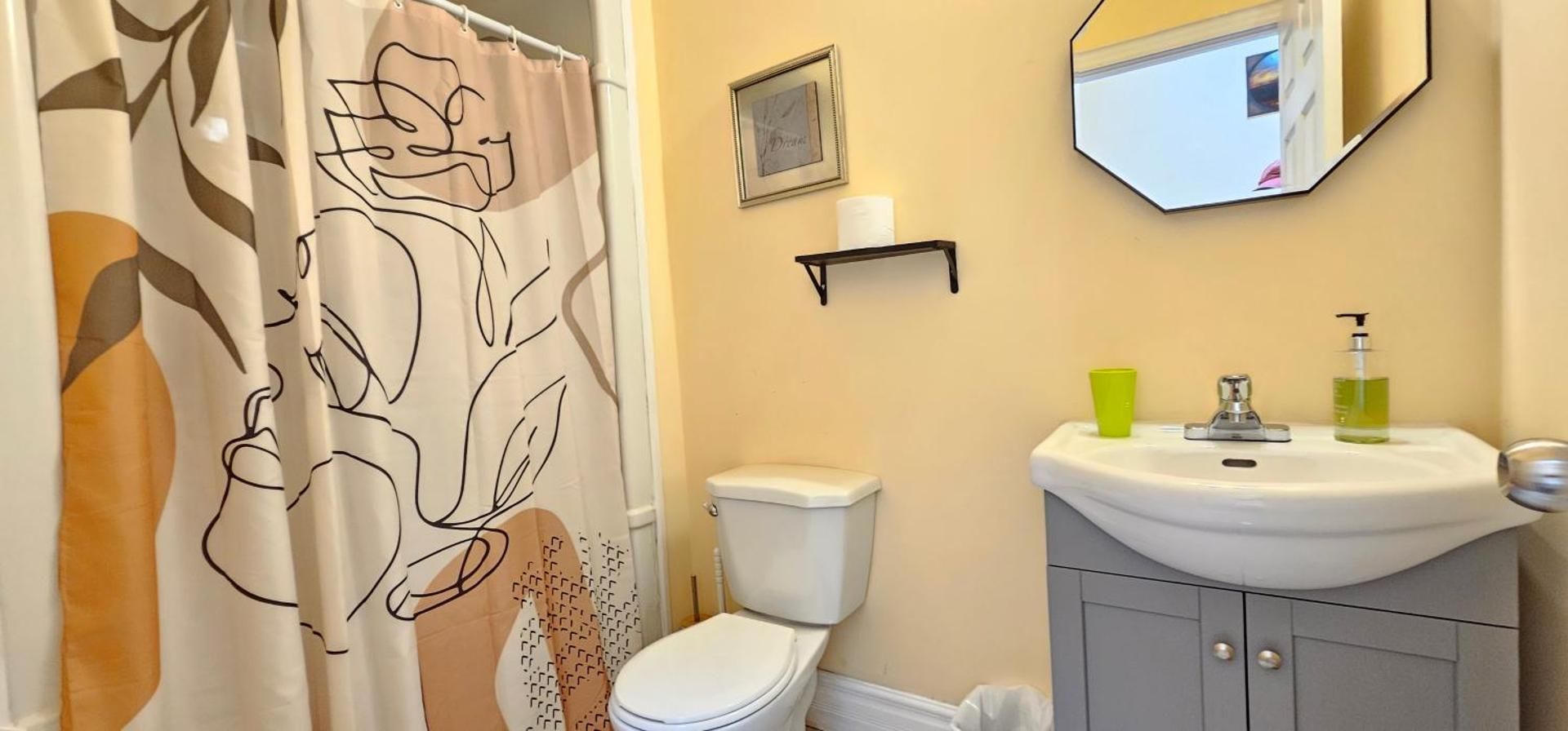 Perfect Location! Quiet-Spacious-2 Bed-2 Bath