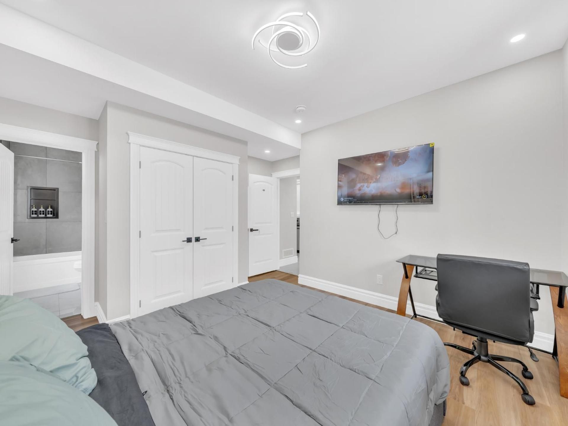 Triple Room with Private Bathroom