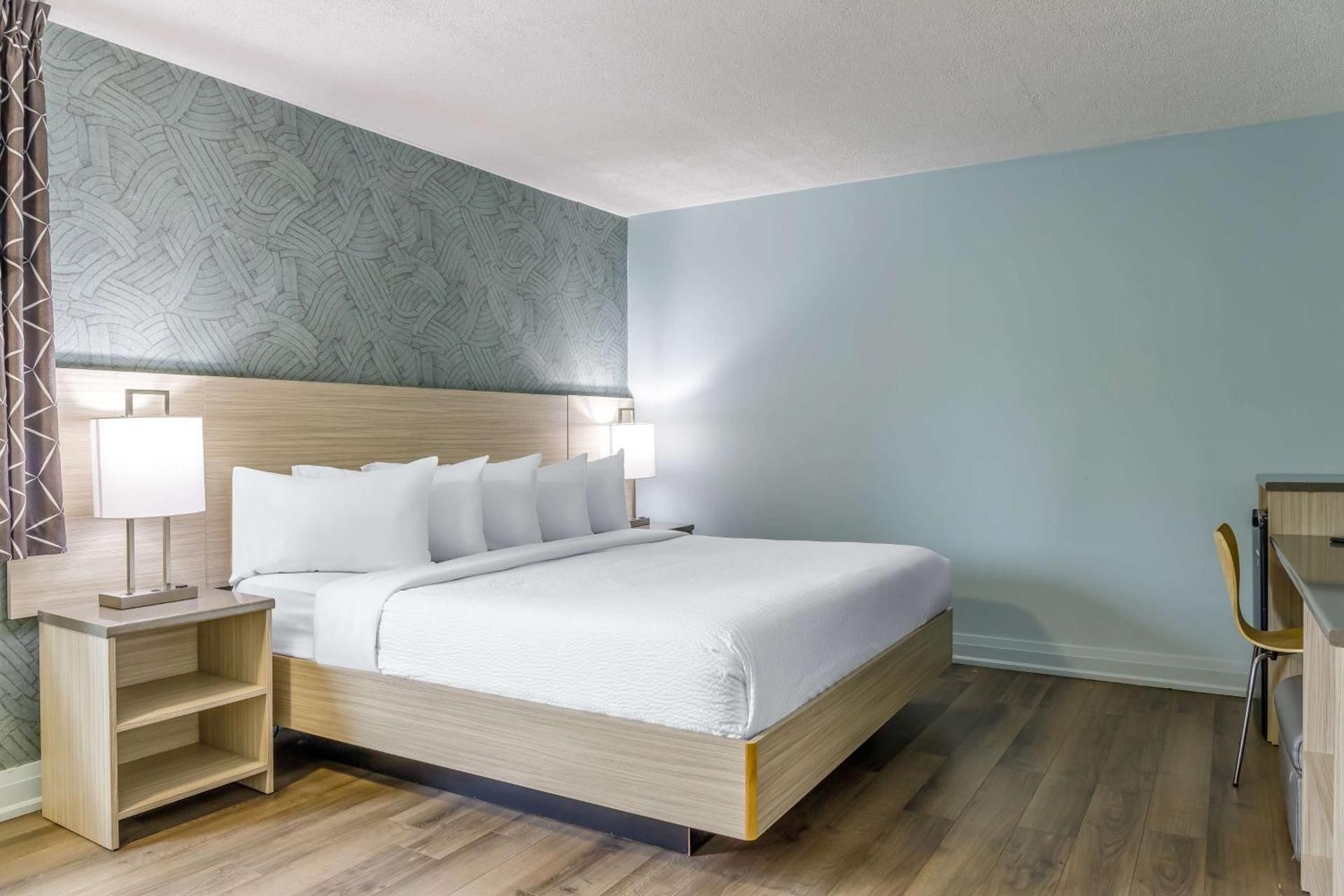 King Room - Non-Smoking