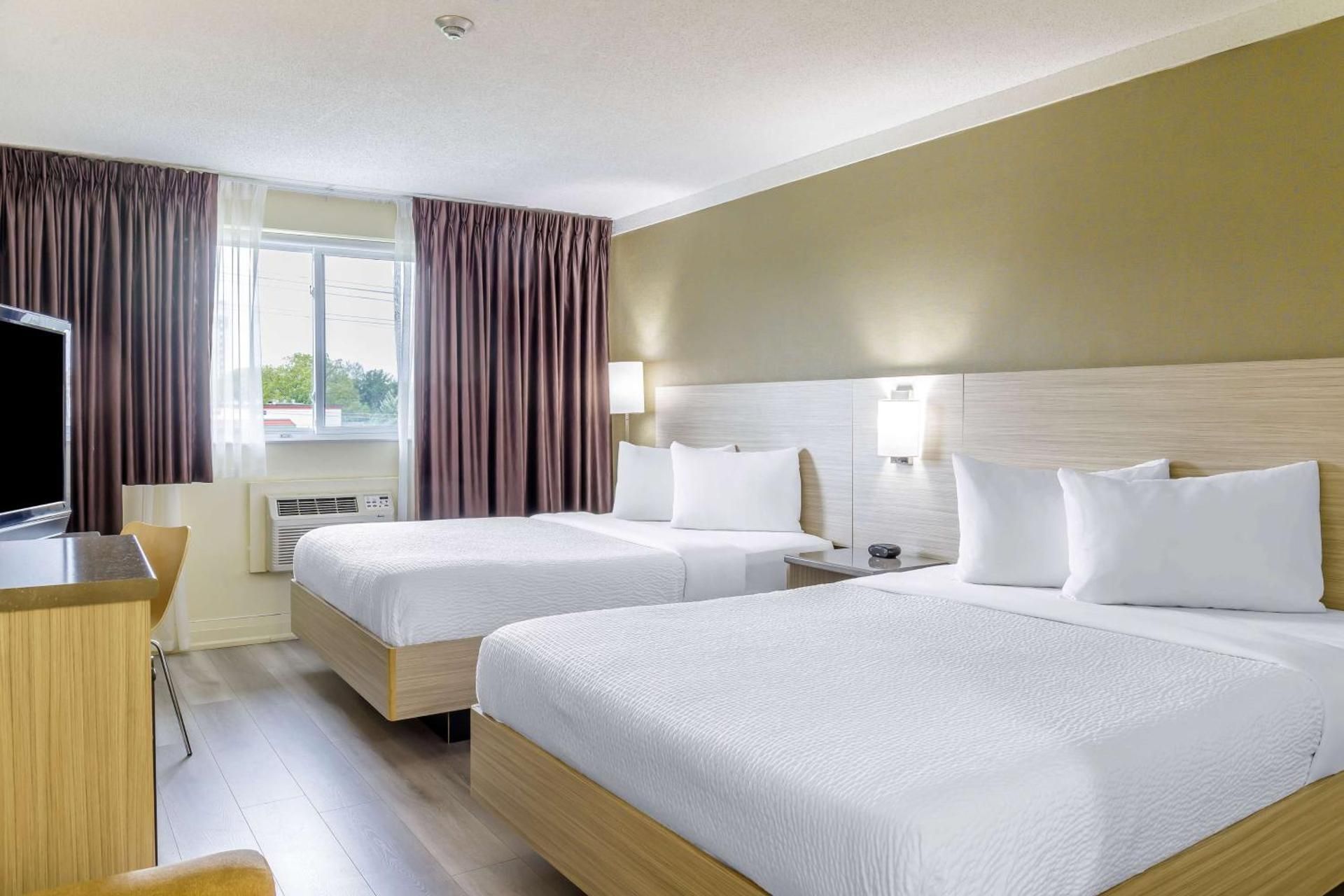 Queen Room with Two Queen Beds - Non-Smoking