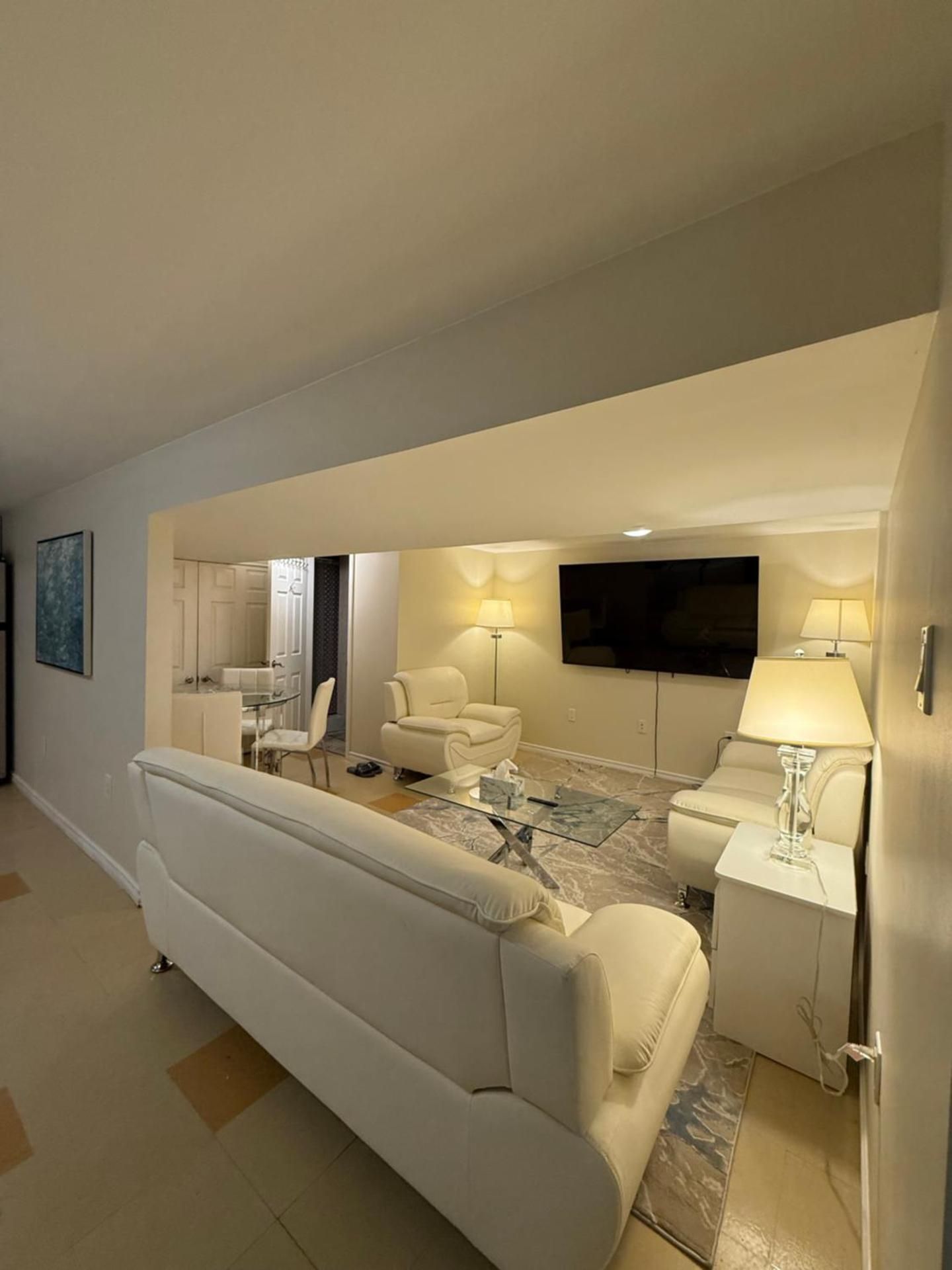 Three-Bedroom Deluxe Apartment