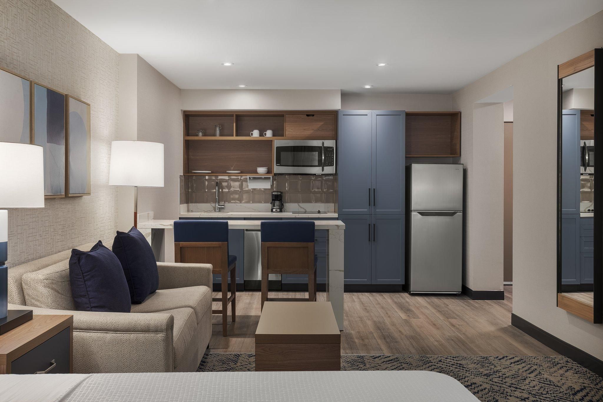 1 King Studio Corner Suite