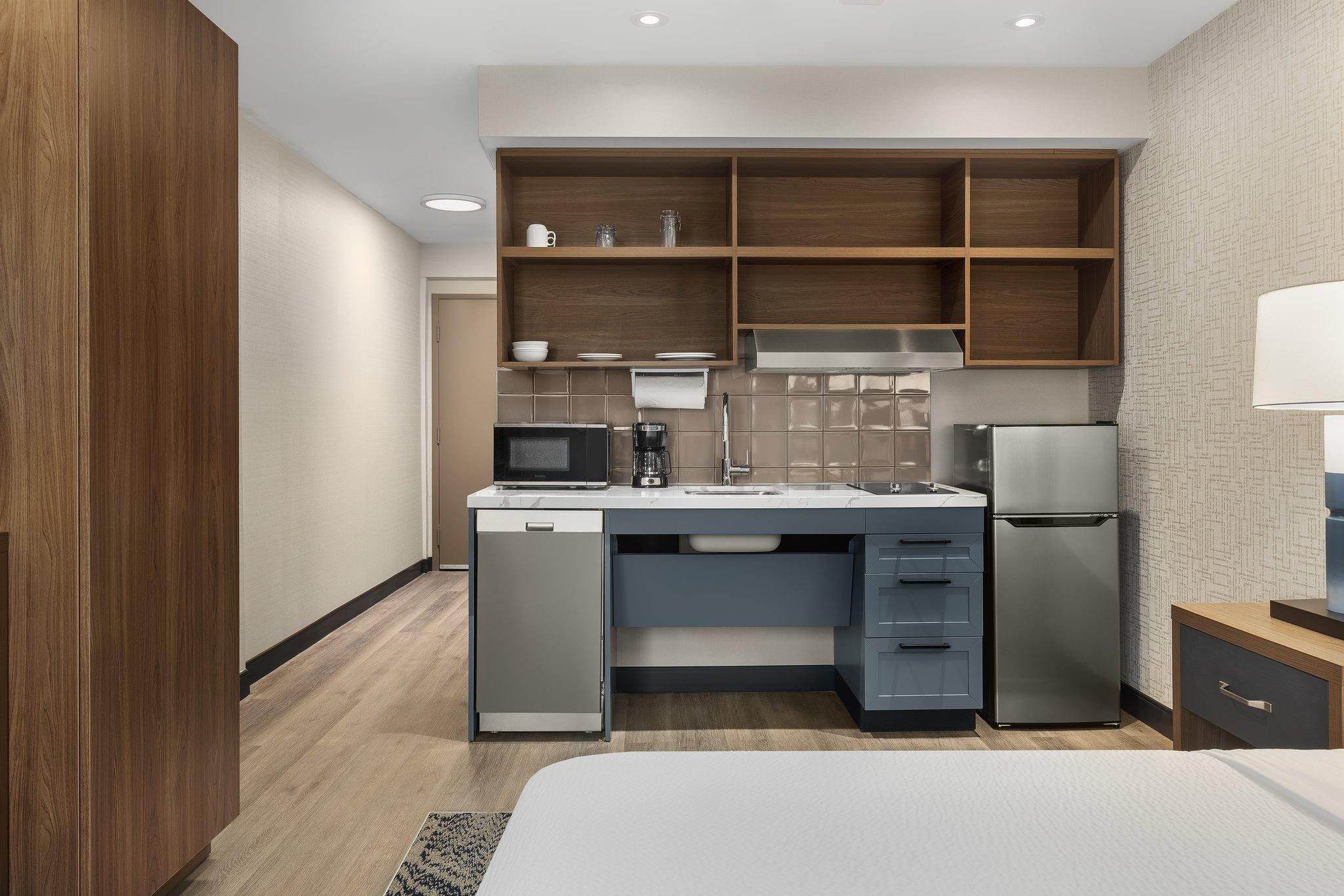 1 King Studio Suite