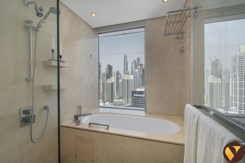 Vogue JW Marriot 23rd floor Marina View