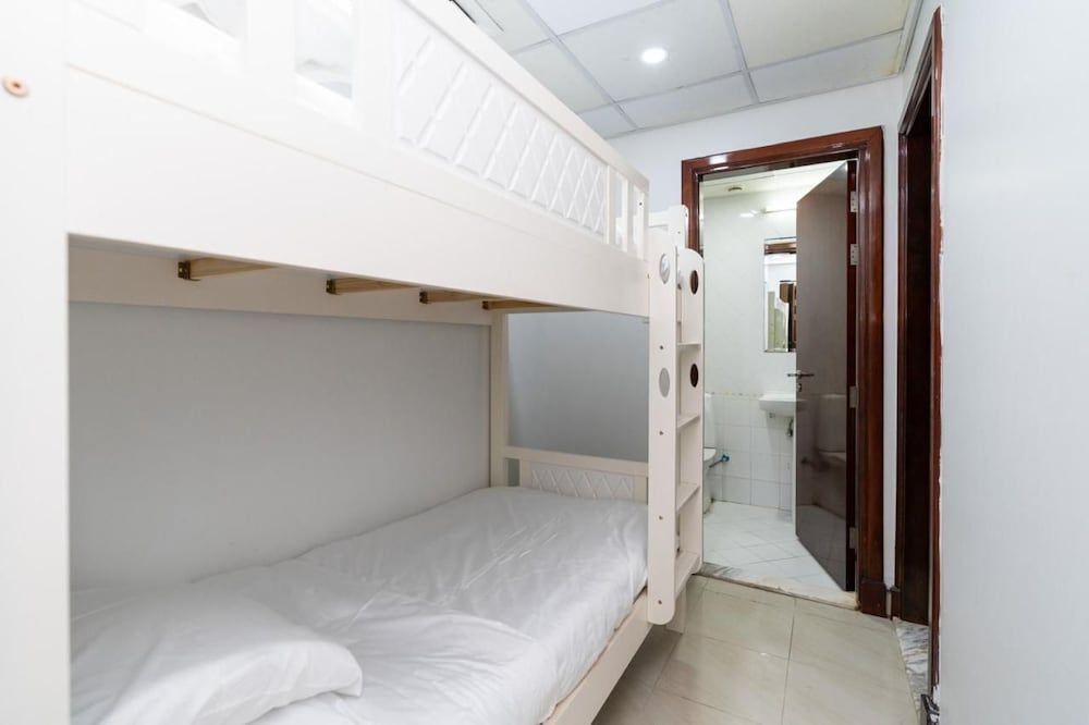 Basic Shared Dormitory, City View