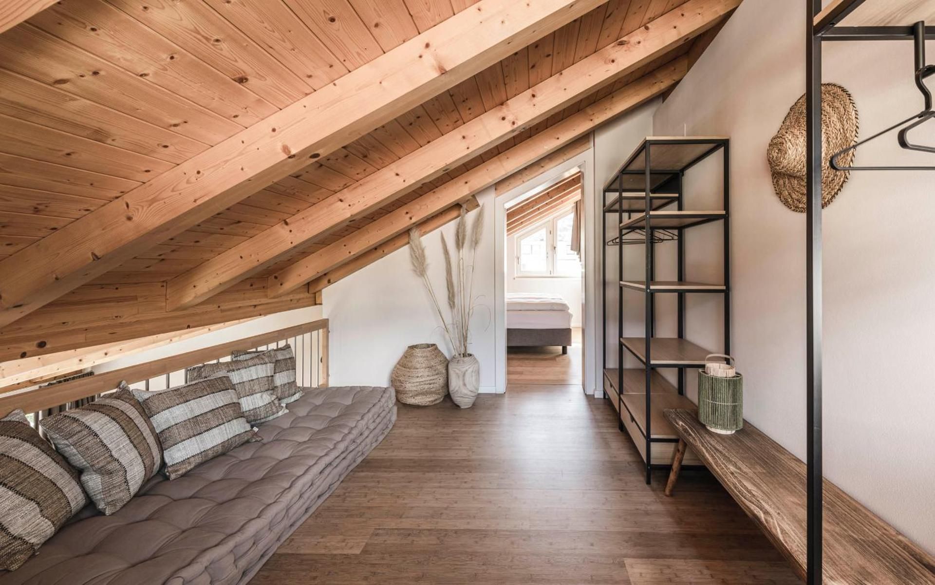 Large Maisonette One-Bedroom Apartment with Balcony