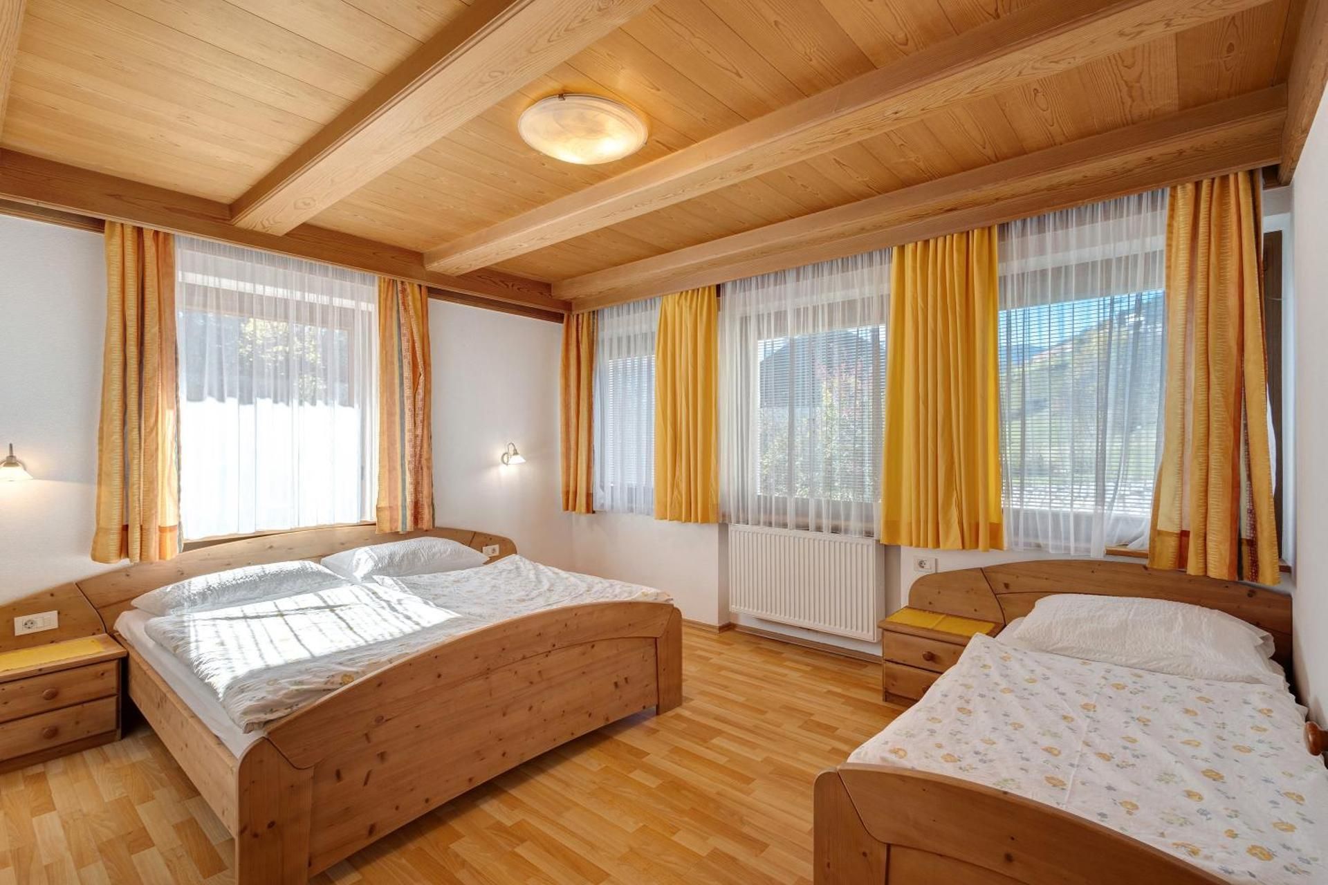 Superior One-Bedroom Apartment