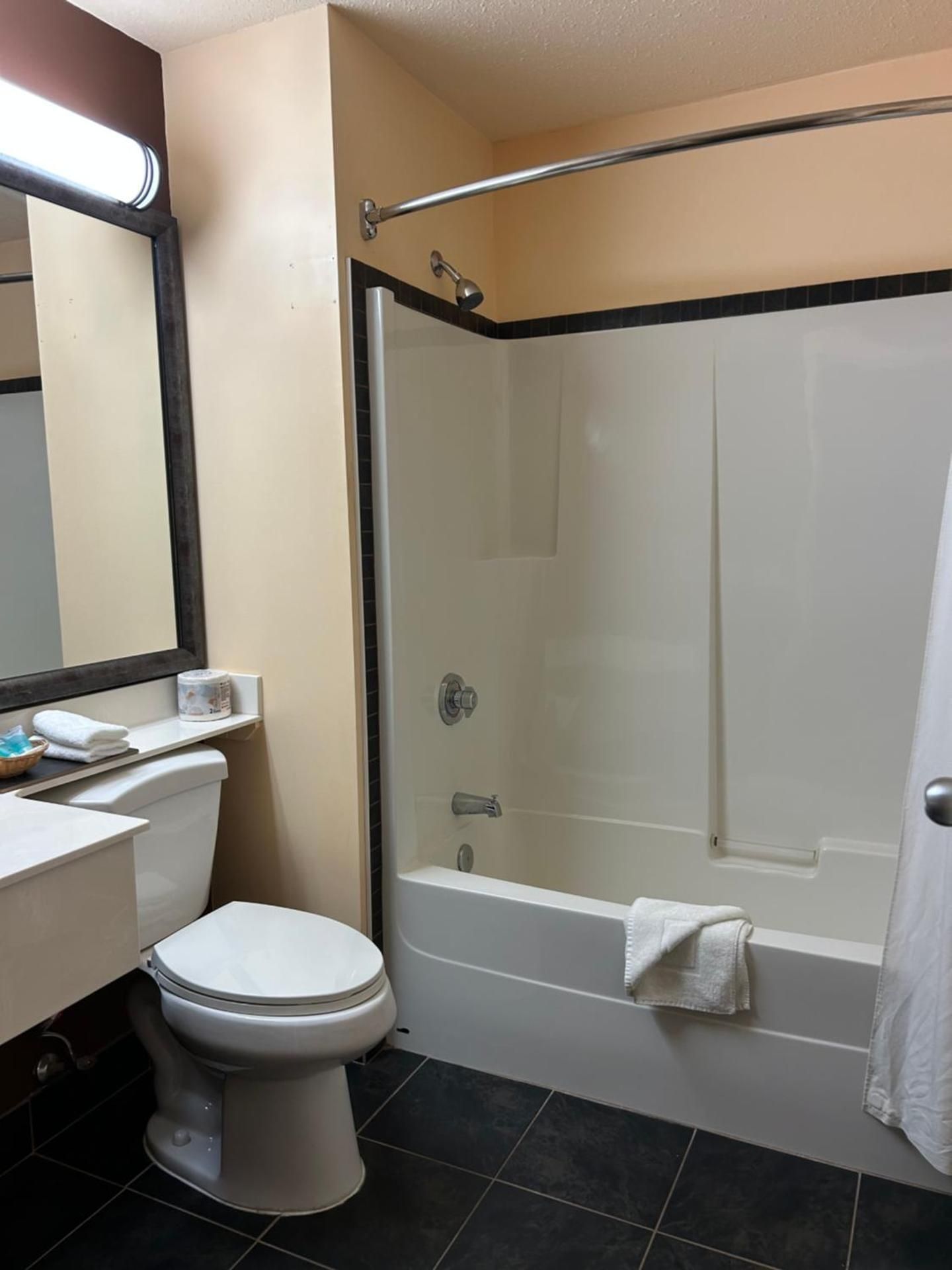 King Efficiency Room - Non-Smoking