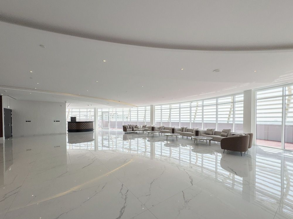 Vogue Opalz short Drive to Dubai Hills M