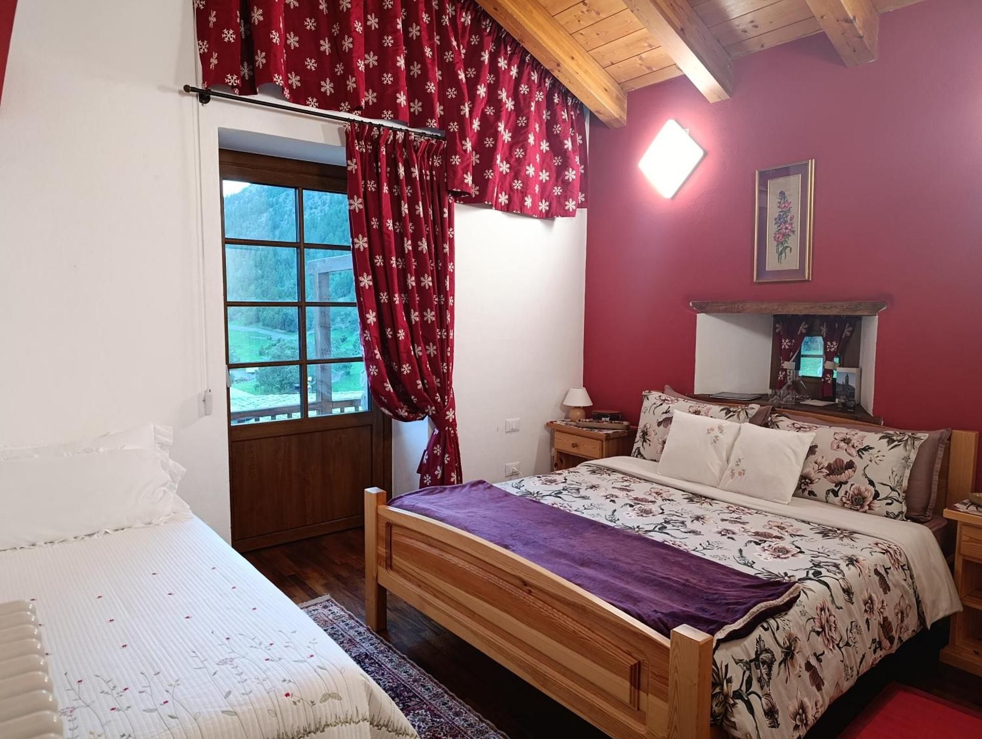 Double Room with Mountain View