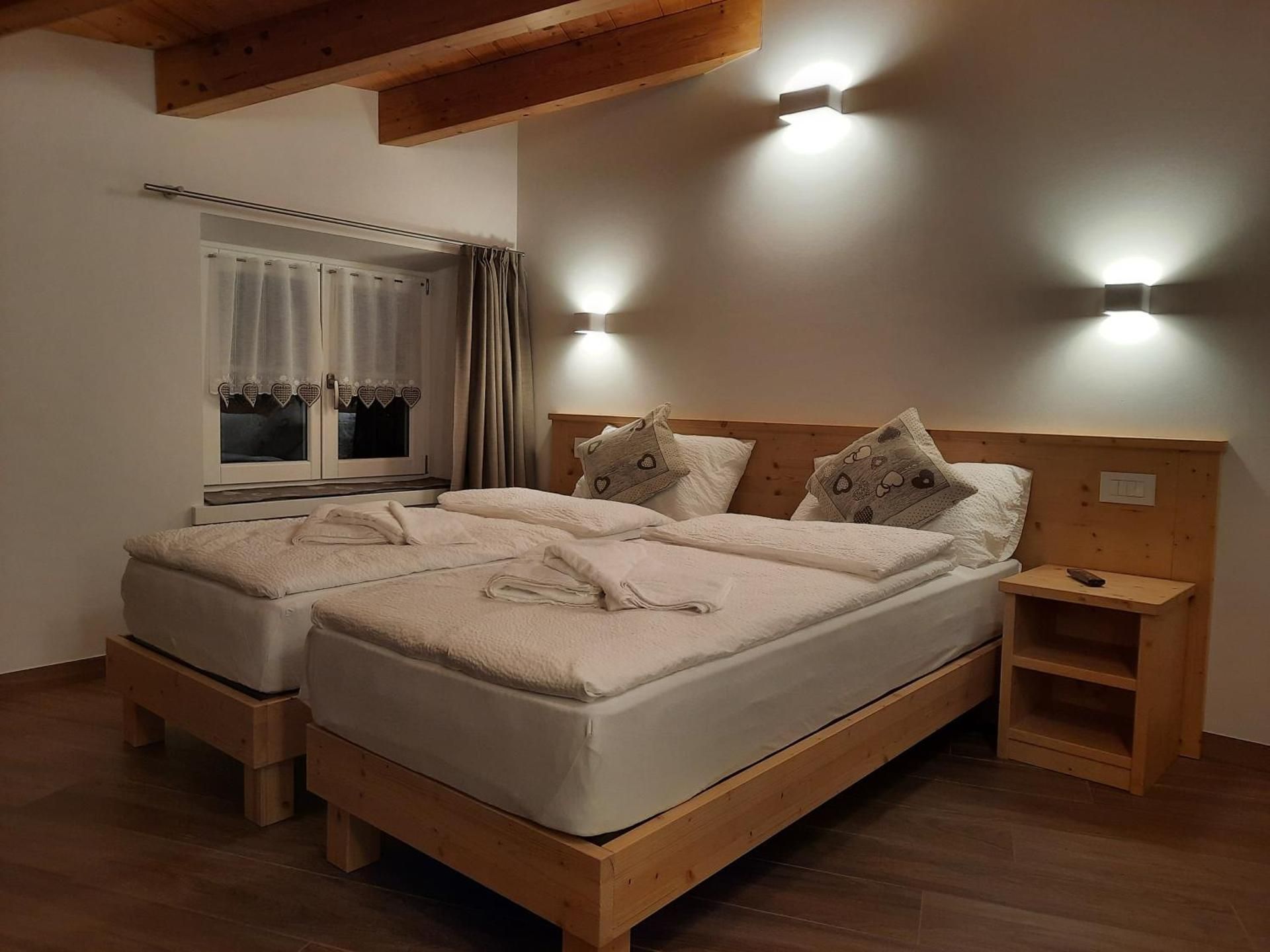 Family Room with Mountain View