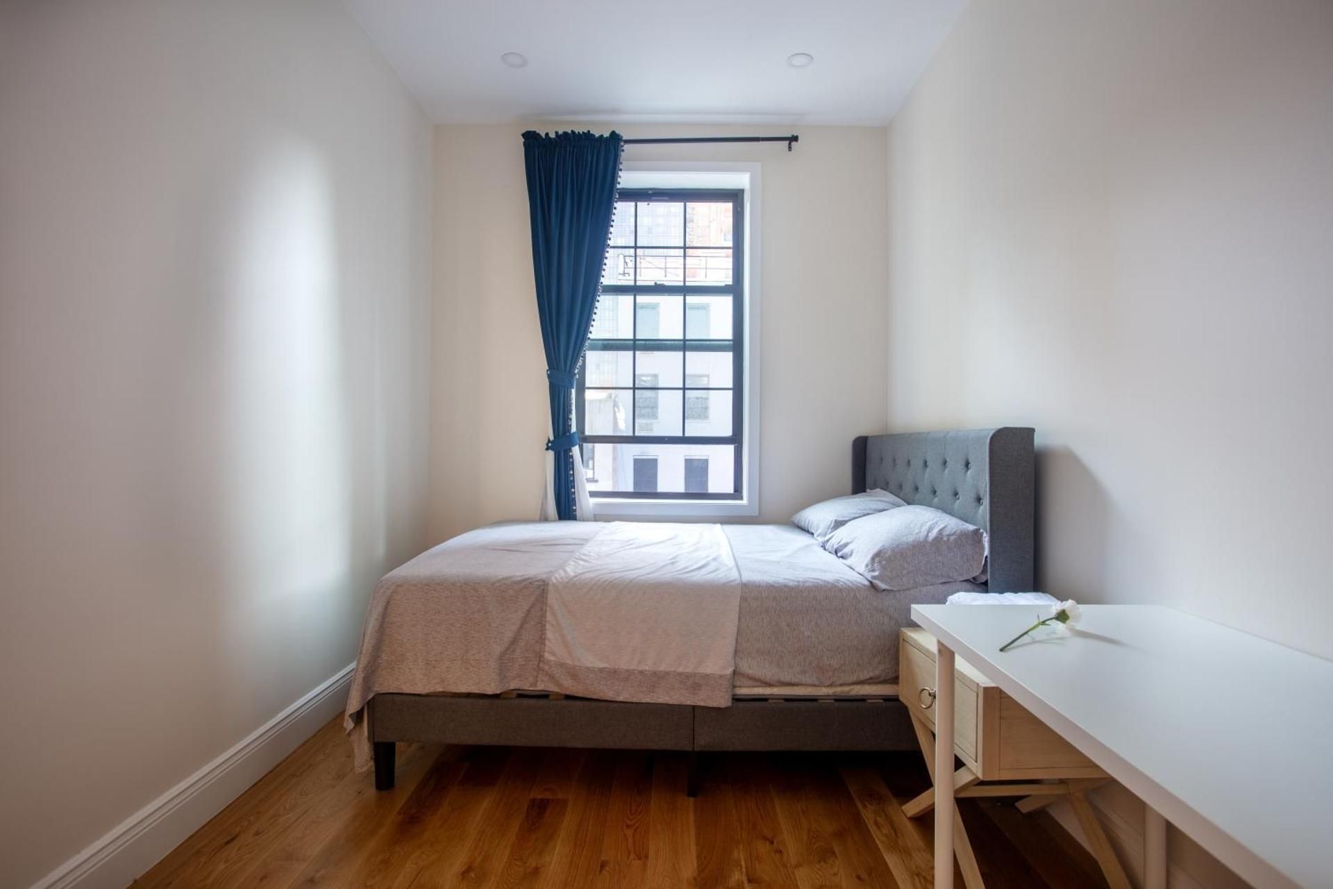Queen Room with Garden View