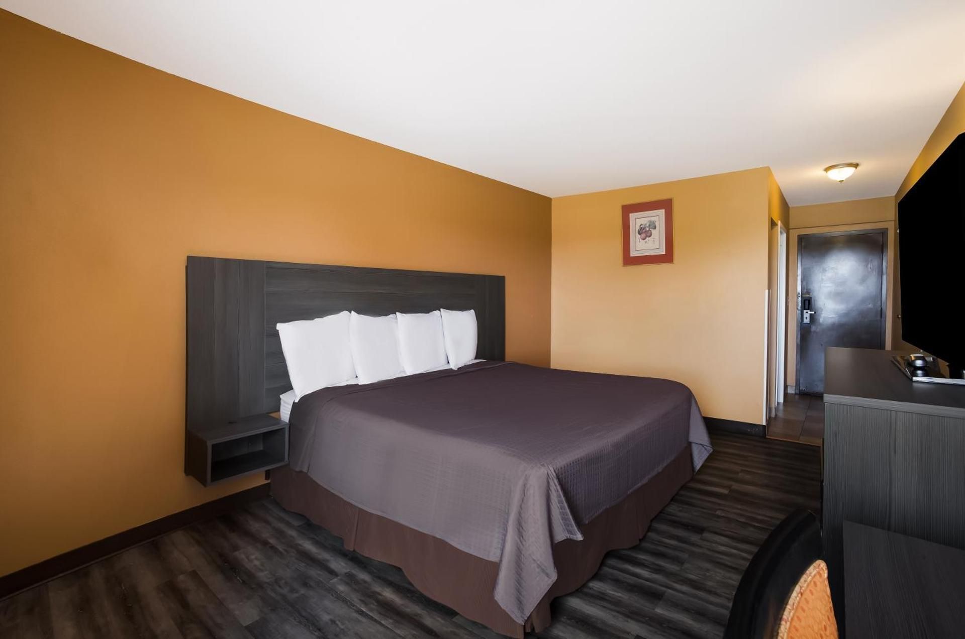 King Room - Non-Smoking