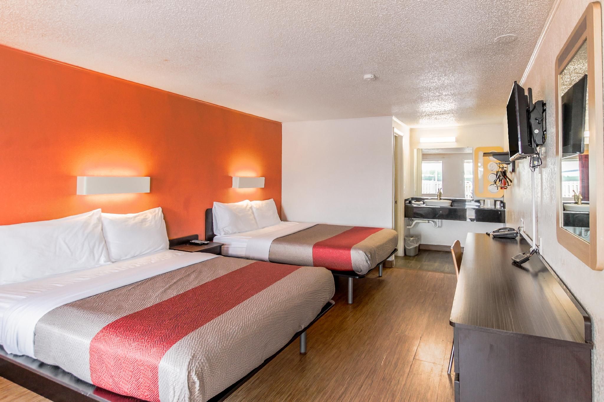 2 Full Beds | Non-Smoking