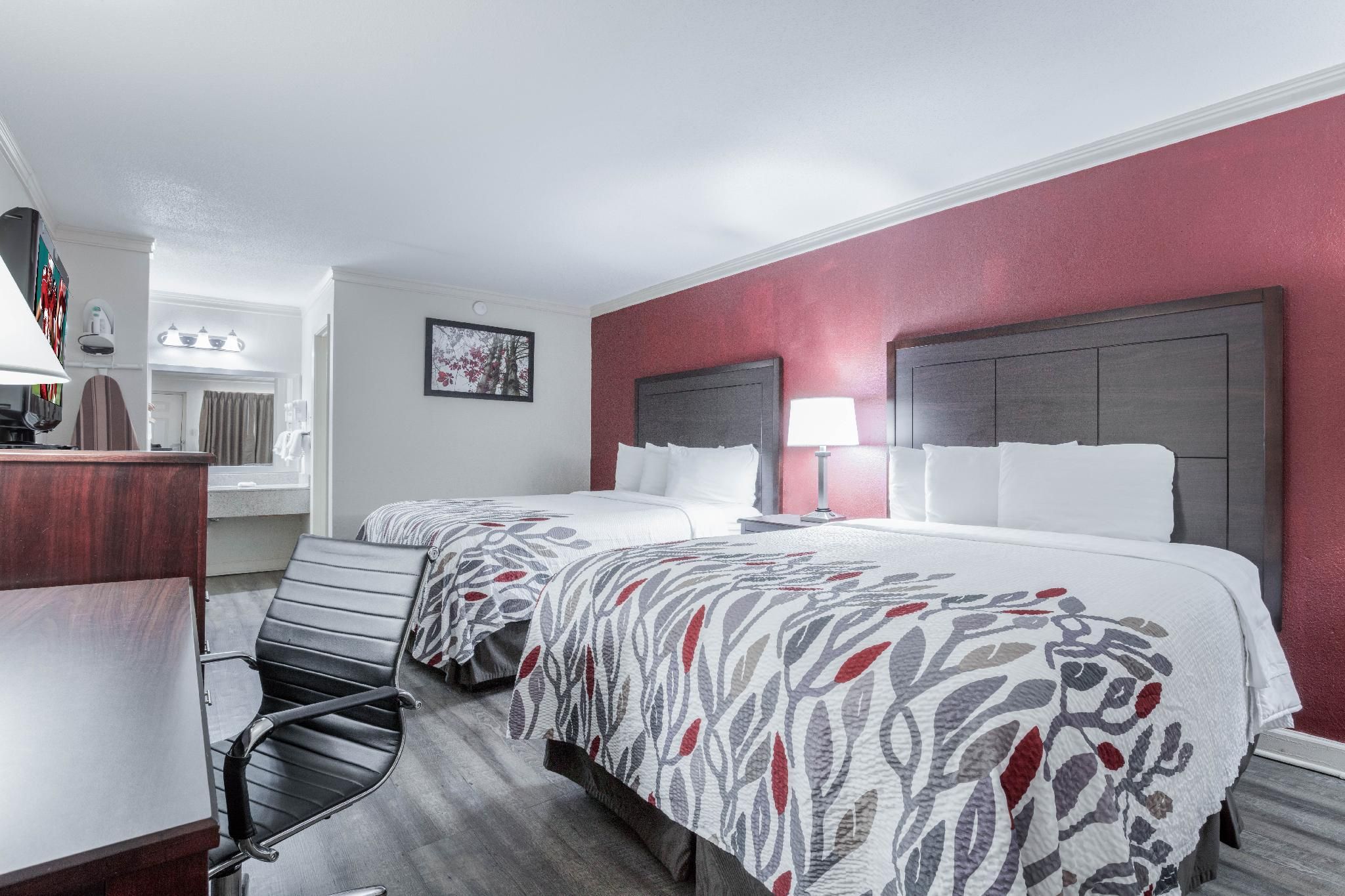 Deluxe 2 Queen Beds Non-Smoking