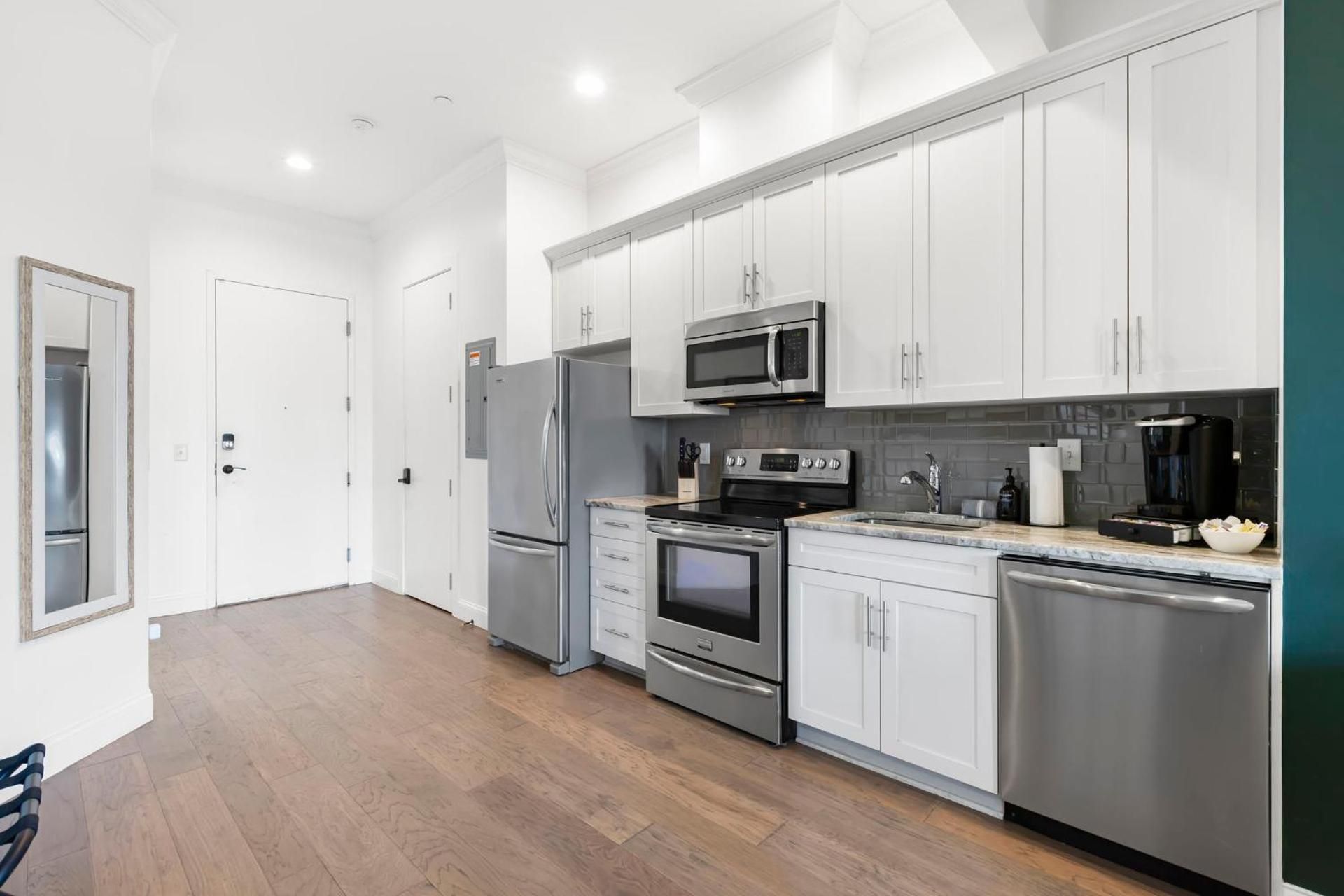 Deluxe One-Bedroom Apartment with City View