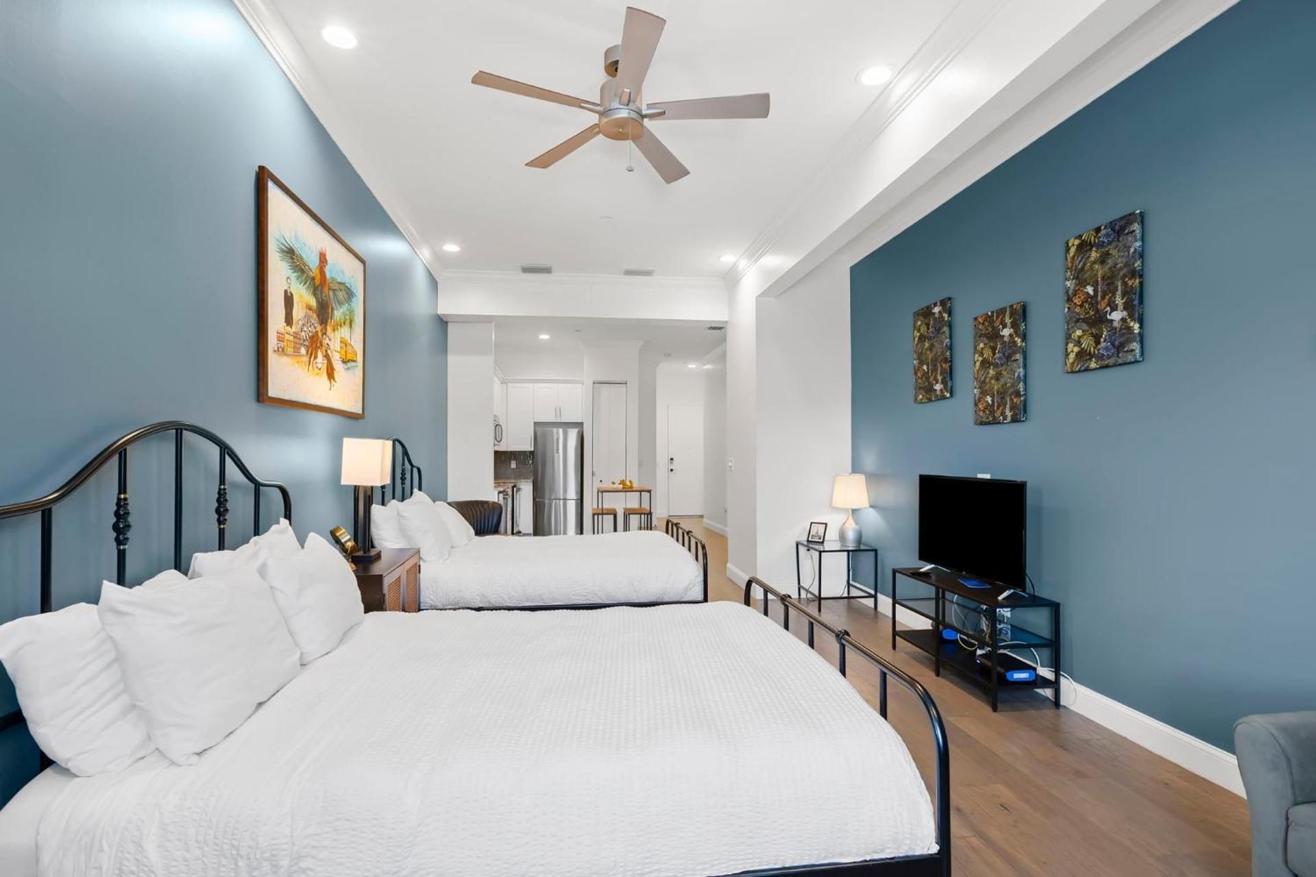 One-Bedroom Apartment with Balcony