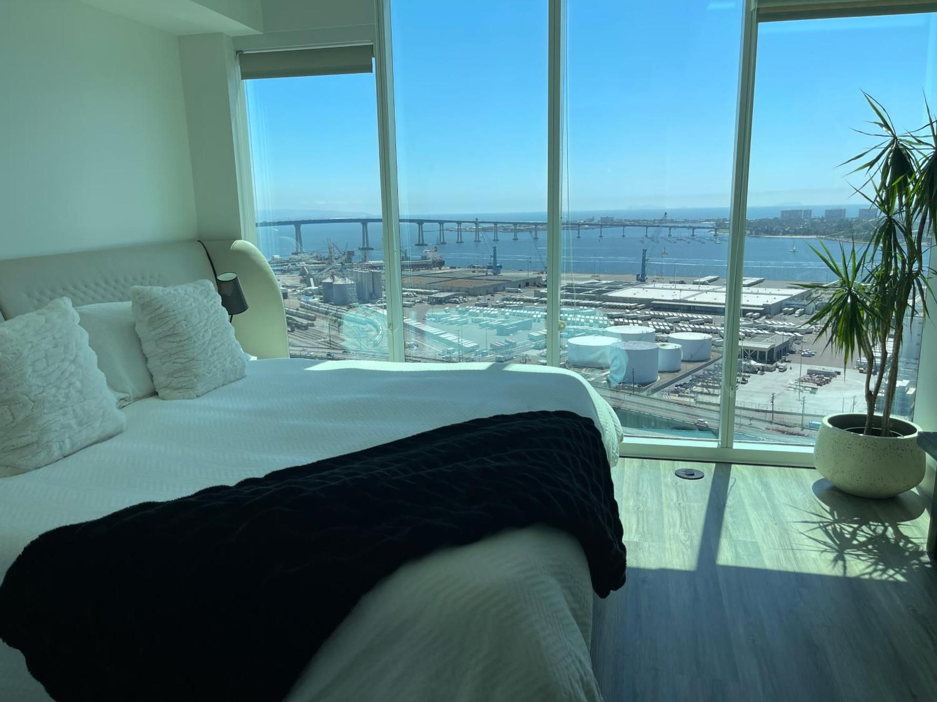 Two-Bedroom Deluxe Apartment with Ocean View