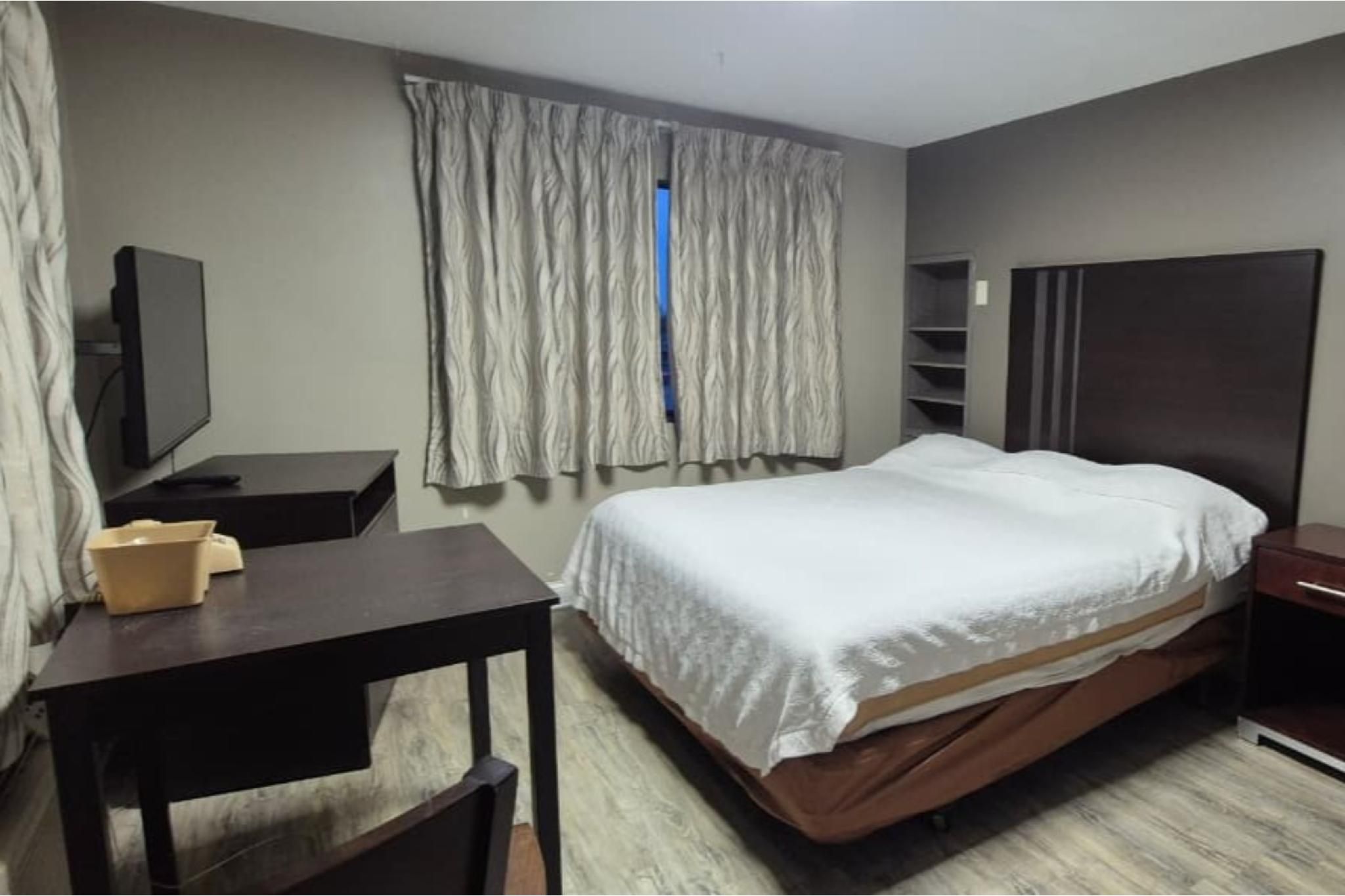 Economy Inn By Townhouse Merrillville US 30 King Bed Non-Smoking