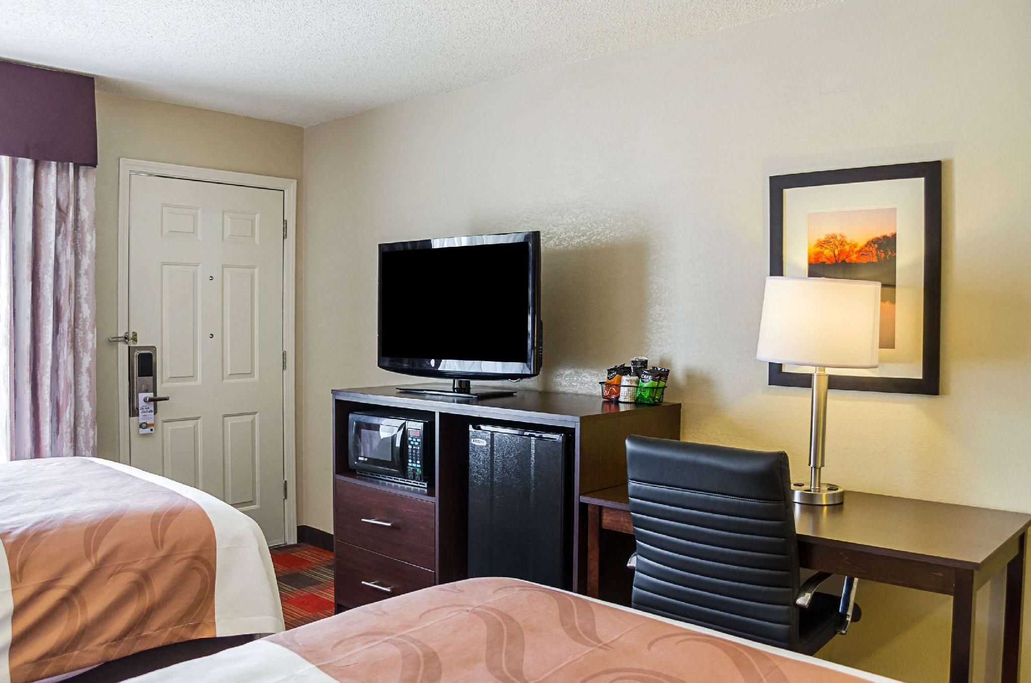 2 Double Beds, Nonsmoking, Accessible