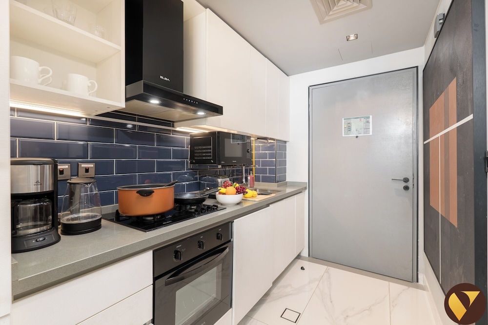 Downtown close to Burj Khalifa Dubai Mal Studio, Balcony, City View 9