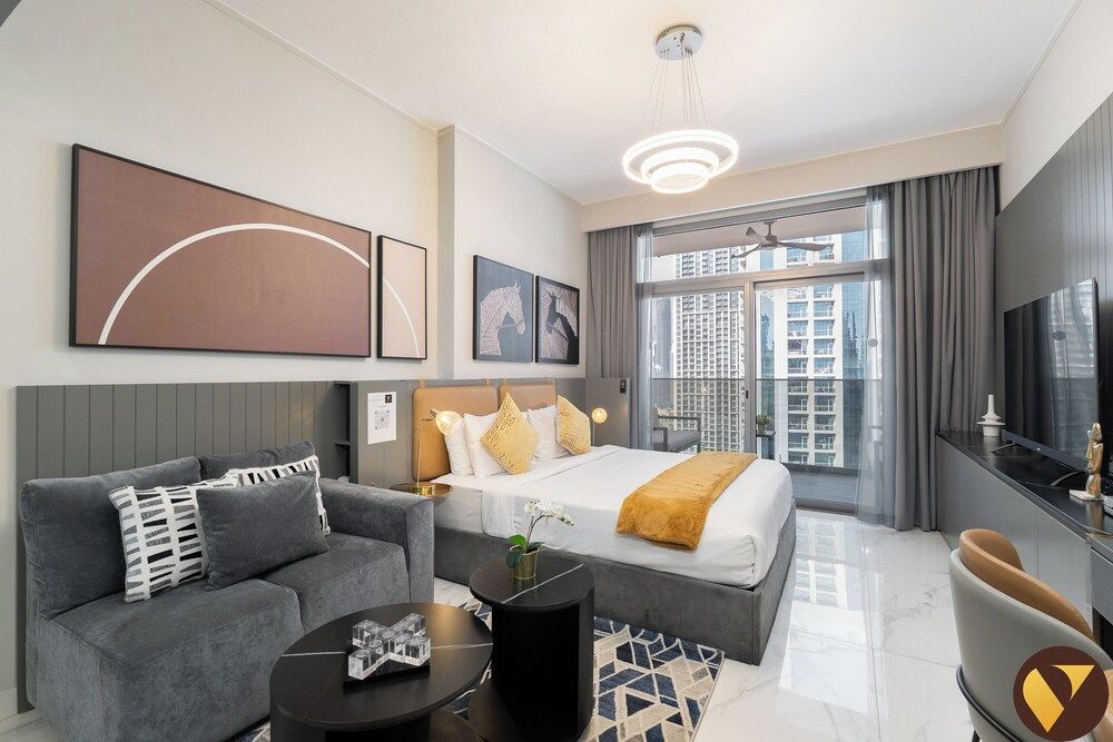 Downtown close to Burj Khalifa Dubai Mal Studio, Balcony, City View 5