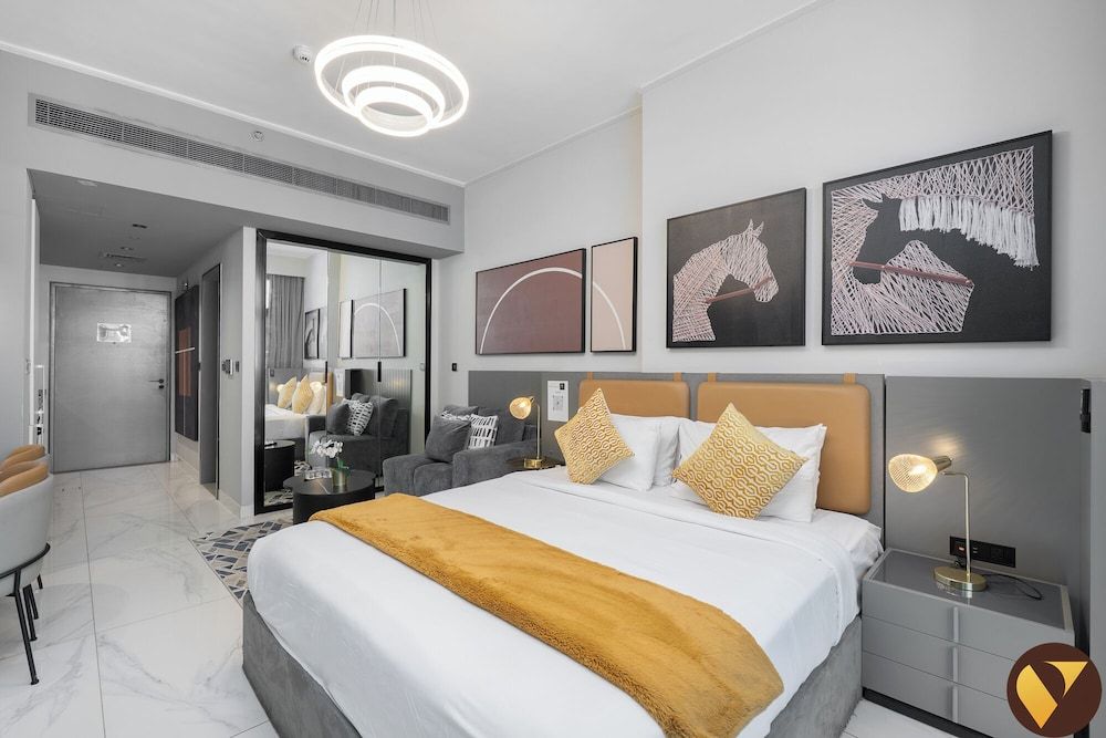 Downtown close to Burj Khalifa Dubai Mal Studio, Balcony, City View 3